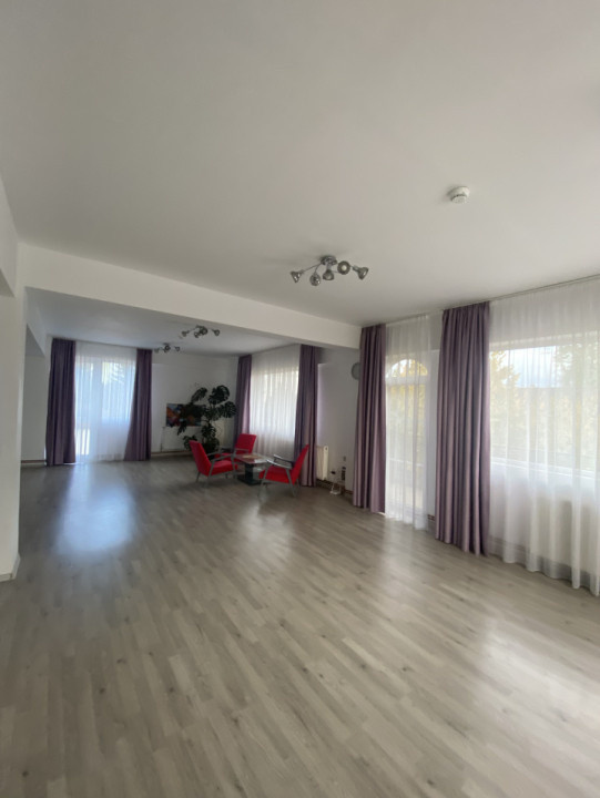 Inchiriere vilă Brașov 400 mp