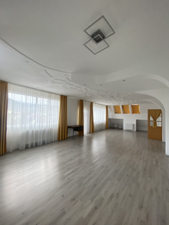 Inchiriere vilă Brașov 400 mp