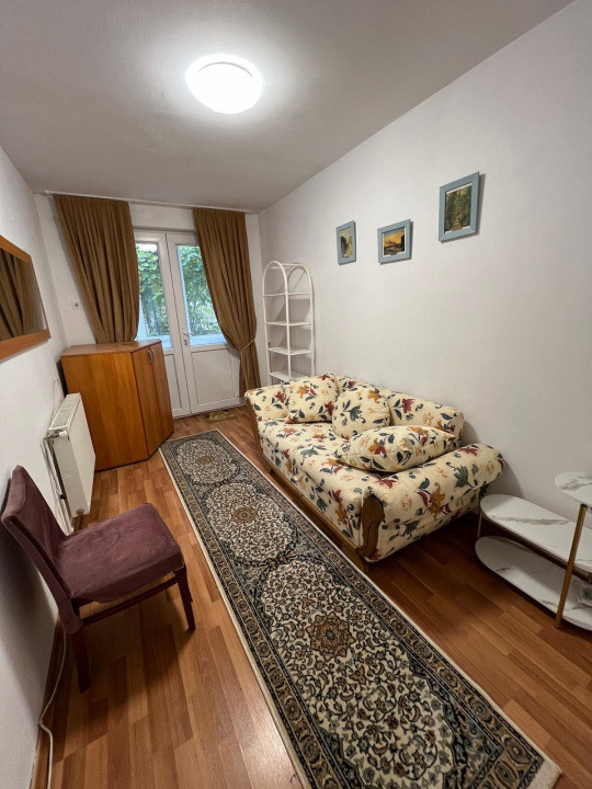 Agentie, ofer spre inchiriere apartament 3 camere langa Colina