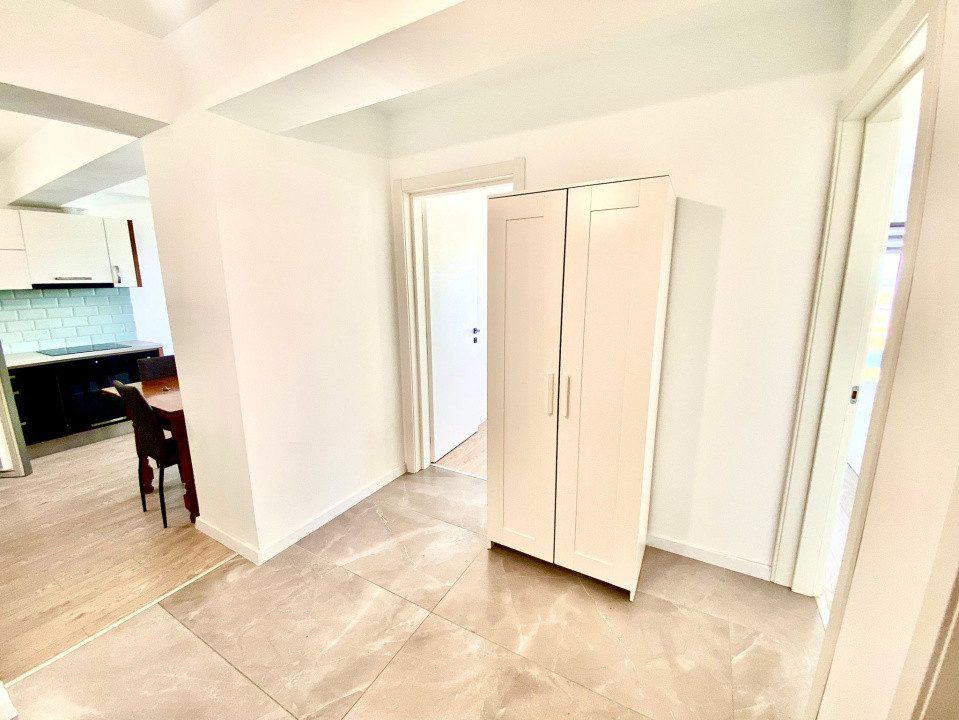 Apart 3 camere, decomandate, mobilat, utilat, loc de parcare, zona Prima Nufarul