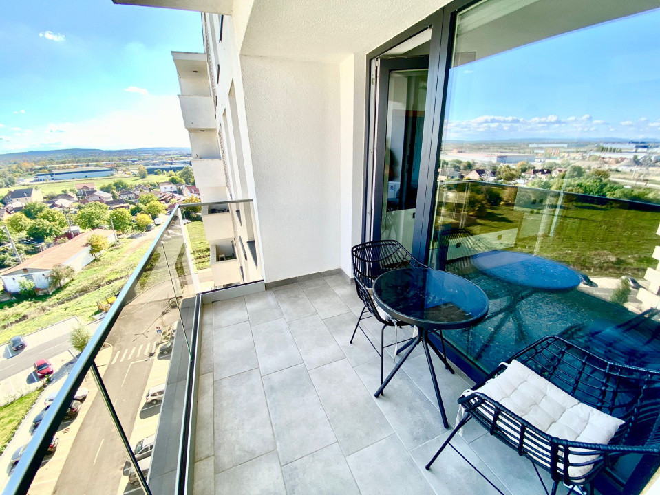 Apart 3 camere, decomandate, mobilat, utilat, loc de parcare, zona Prima Nufarul