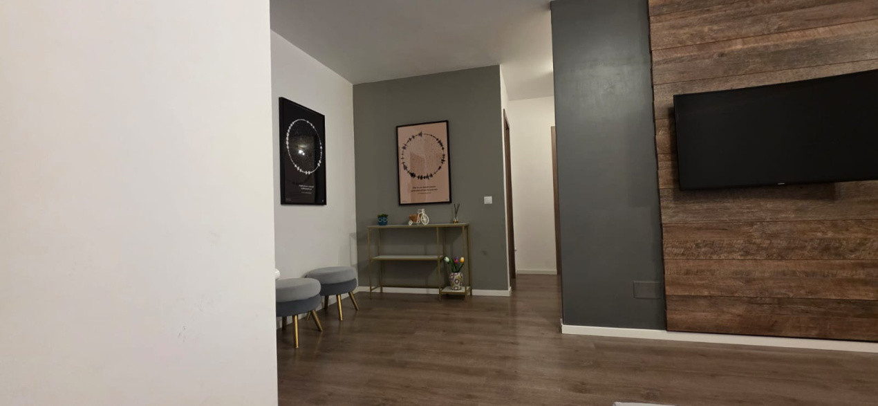 Apartament de vânzare | 3 camere - 60 mp | zona Calea Surii Mici
