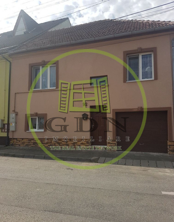 Casă individuală, zonă Trei Stejari – stradă liniștită, curte, garaj, 4 camere