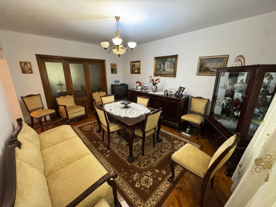 Apartament 4 camere, decomandat, 98.42mp, cartier 1 Mai, zona Insula