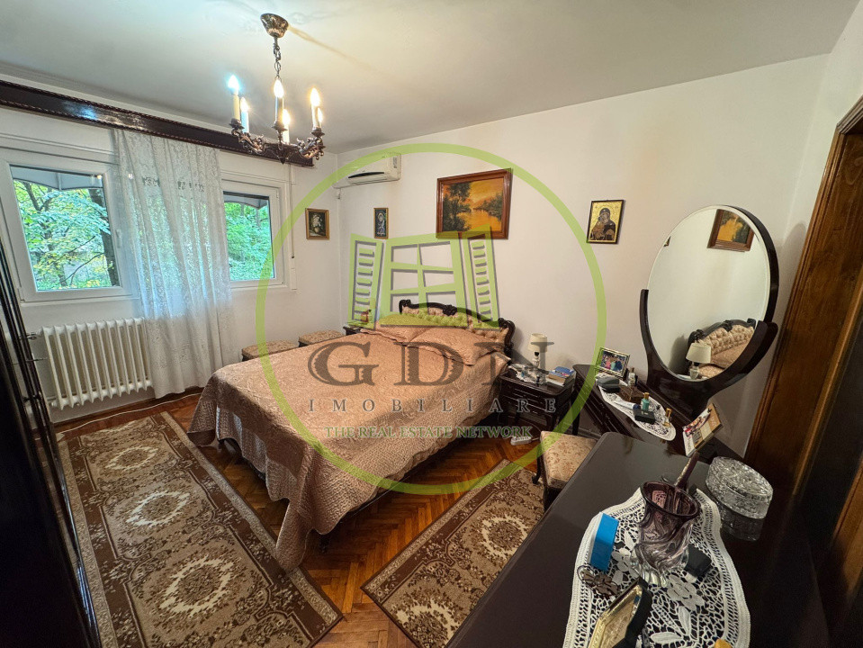 Apartament 4 camere, decomandat, 98.42mp, cartier 1 Mai, zona Insula