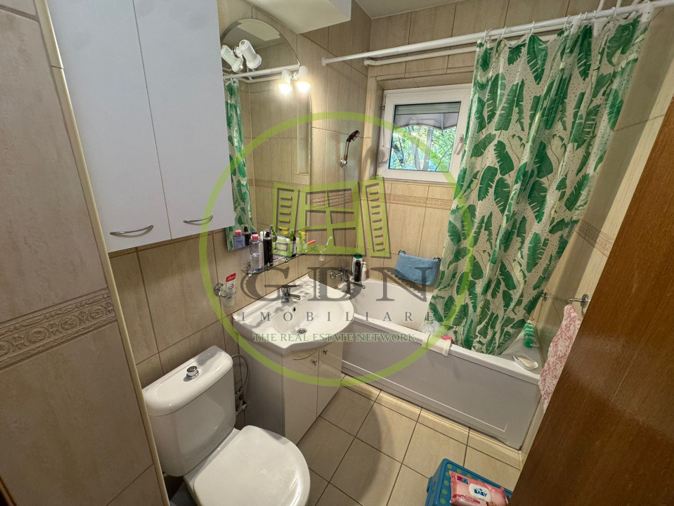 Apartament 4 camere, decomandat, 98.42mp, cartier 1 Mai, zona Insula