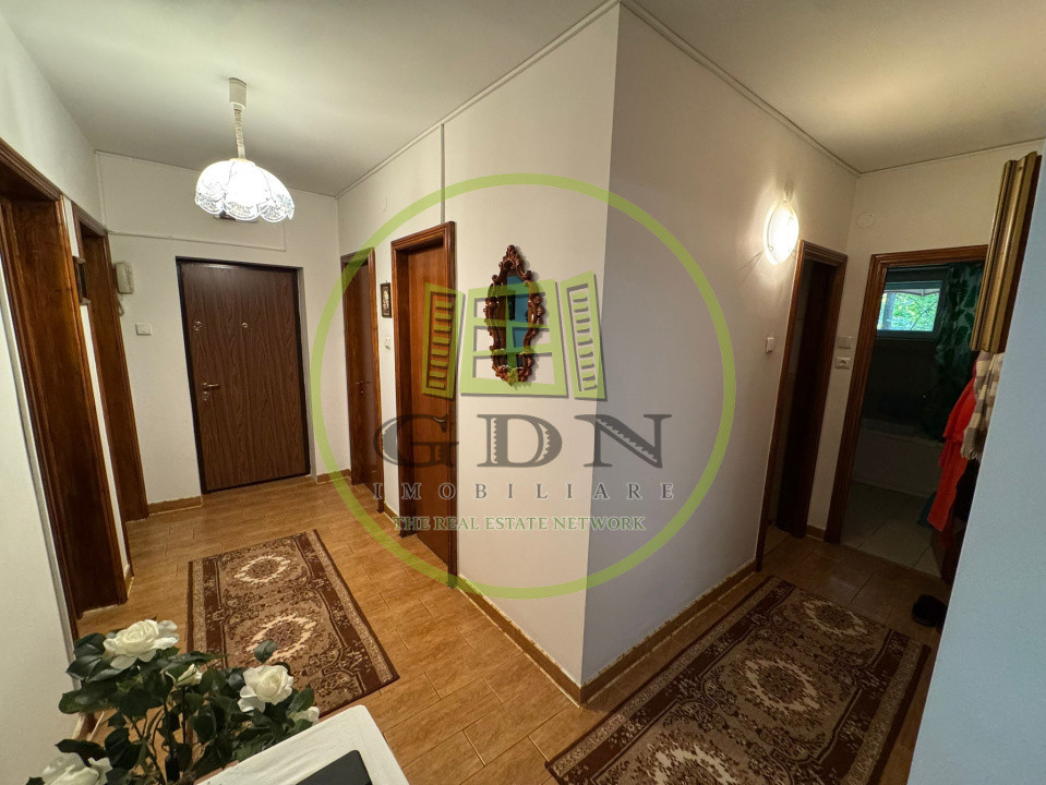 Apartament 4 camere, decomandat, 98.42mp, cartier 1 Mai, zona Insula