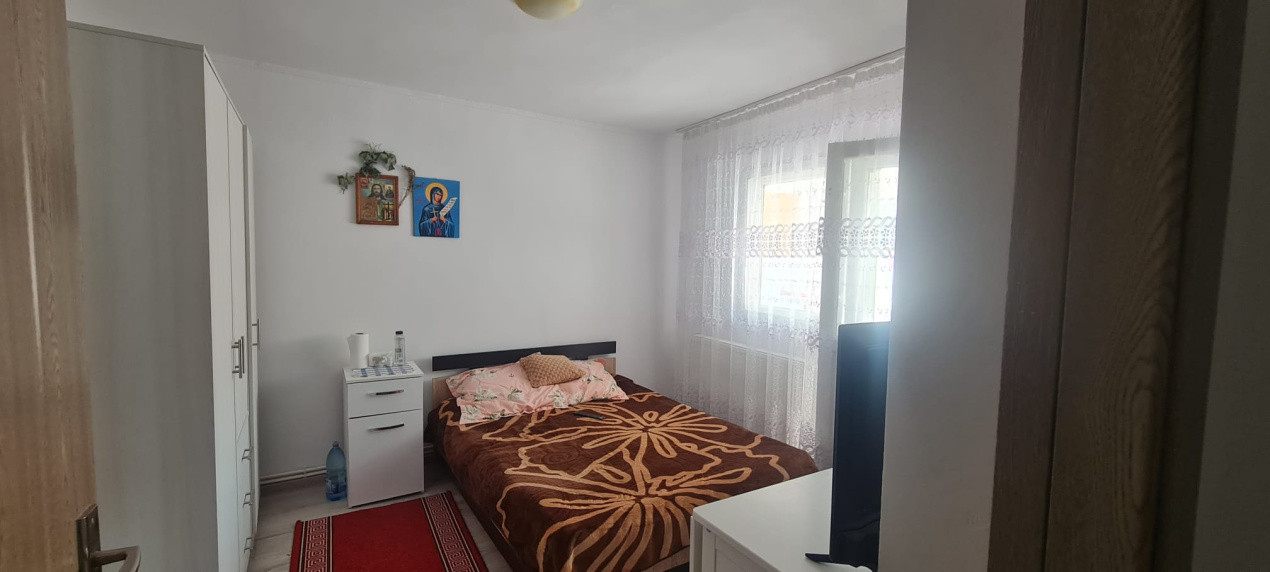 Apartament 2 camere zona Piata Moldovei