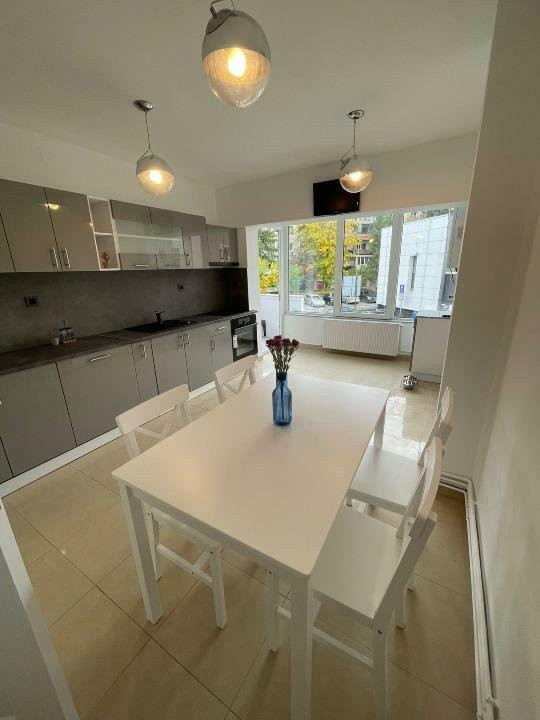 Apartament 4 camere de vânzare – Aleea Sânzienelor