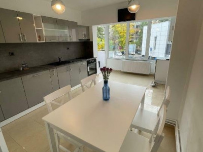 Apartament 4 camere de vânzare – Aleea Sânzienelor