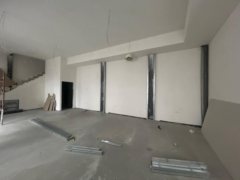 Spatiu comercial, 300mp, Central