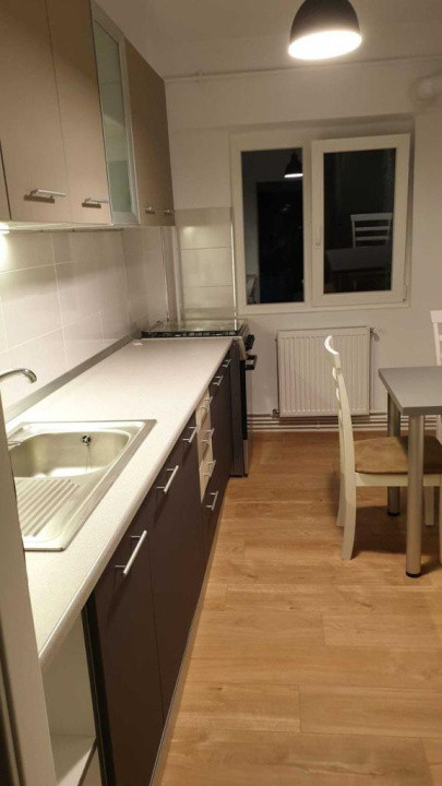 Apartament 2 camere de închiriat – Strada Toamnei