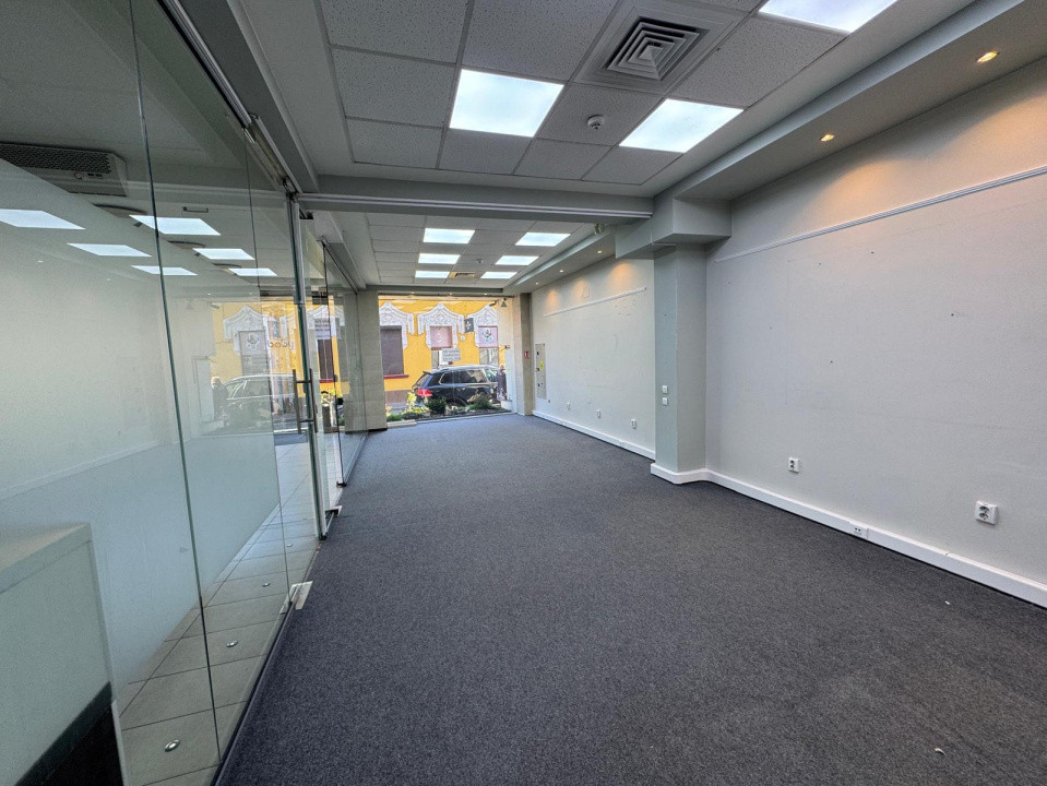 Închiriere spațiu comercial cu vitrină, 50 mp.,  în Centrul Clujului!