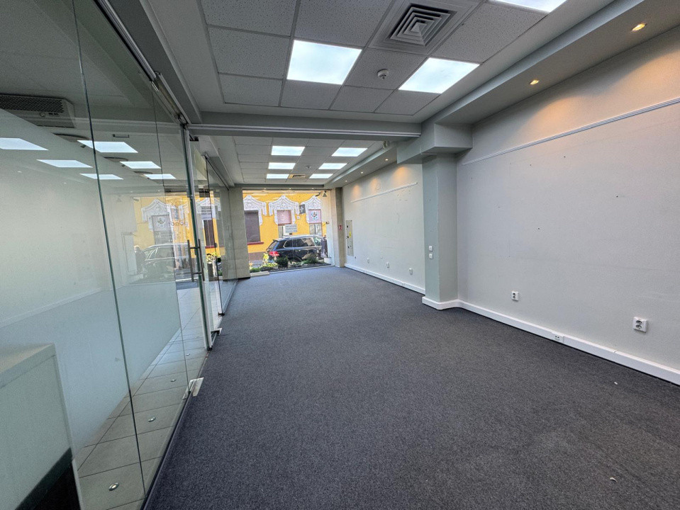 Închiriere spațiu comercial cu vitrină, 50 mp.,  în Centrul Clujului!