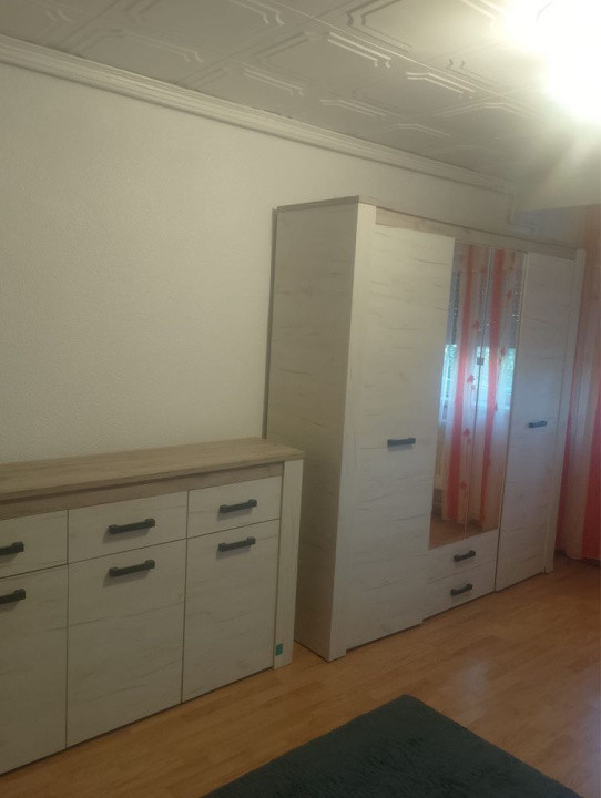 Garsoniera, 28 mp utili, zona Trei Stejari