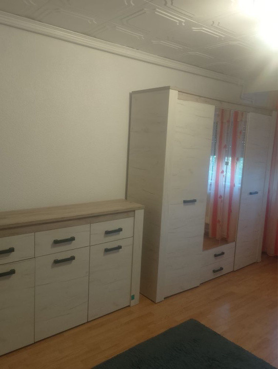 Garsoniera, 28 mp utili, zona Trei Stejari