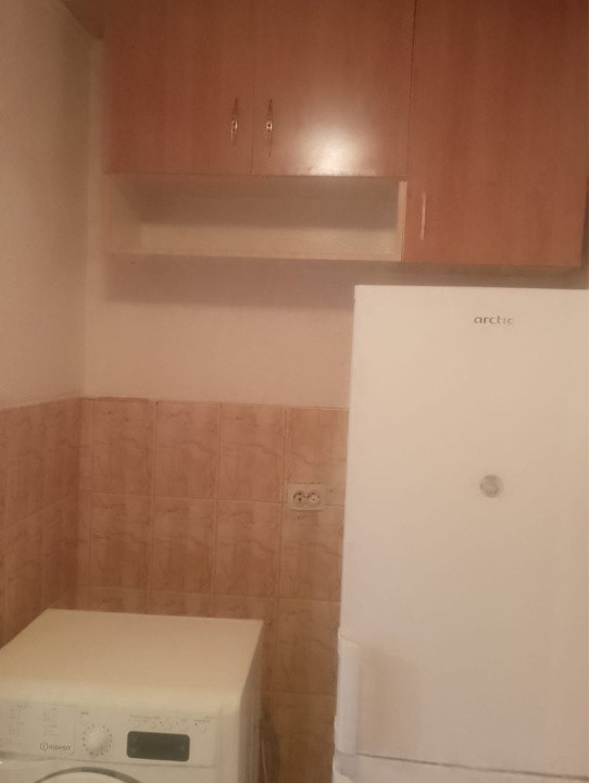 Garsoniera, 28 mp utili, zona Trei Stejari
