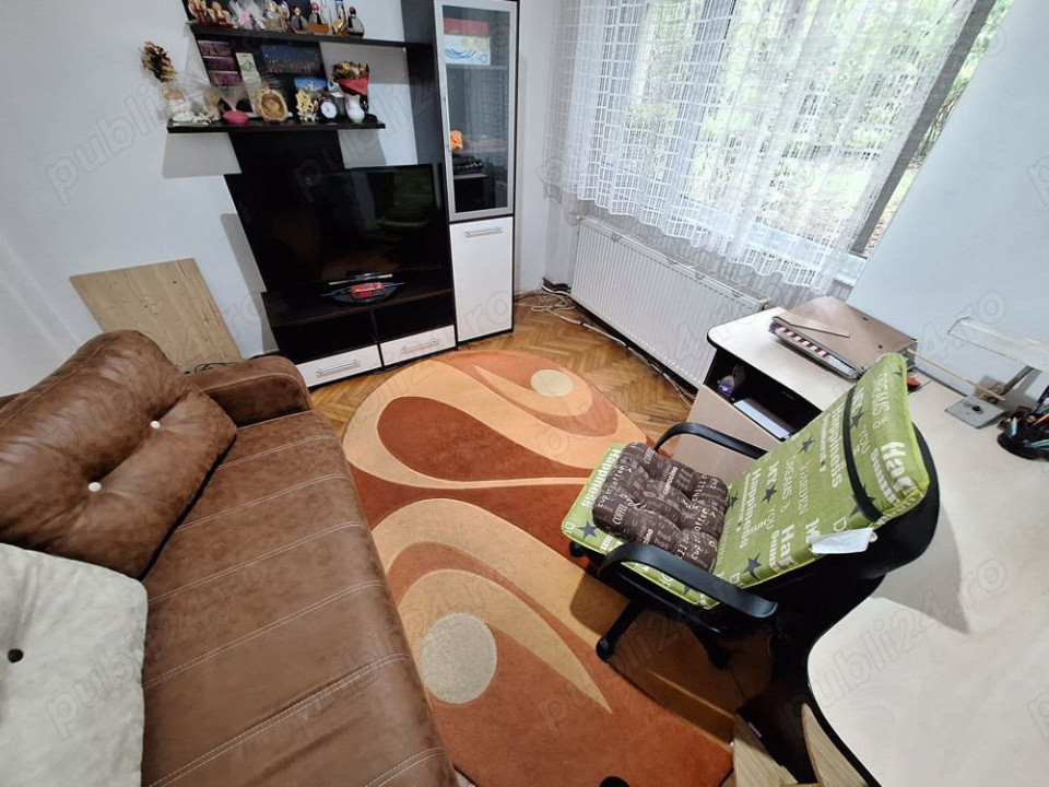 De vanzare apartament 4 camere cartierul Sasar