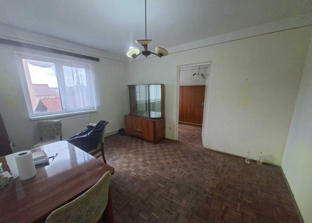 Apartament 2 camere | 37 mp | etaj 3/4– de vânzare pe Str. Roșiorilor