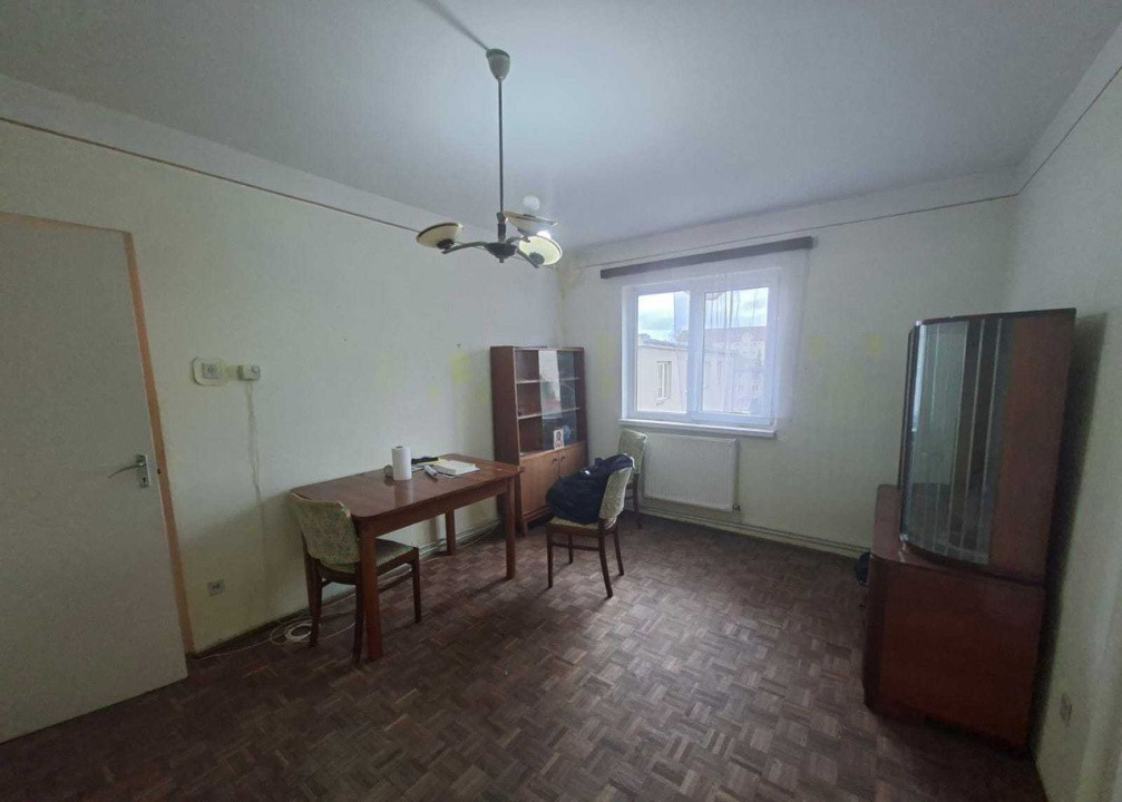 Apartament 2 camere | 37 mp | etaj 3/4– de vânzare pe Str. Roșiorilor