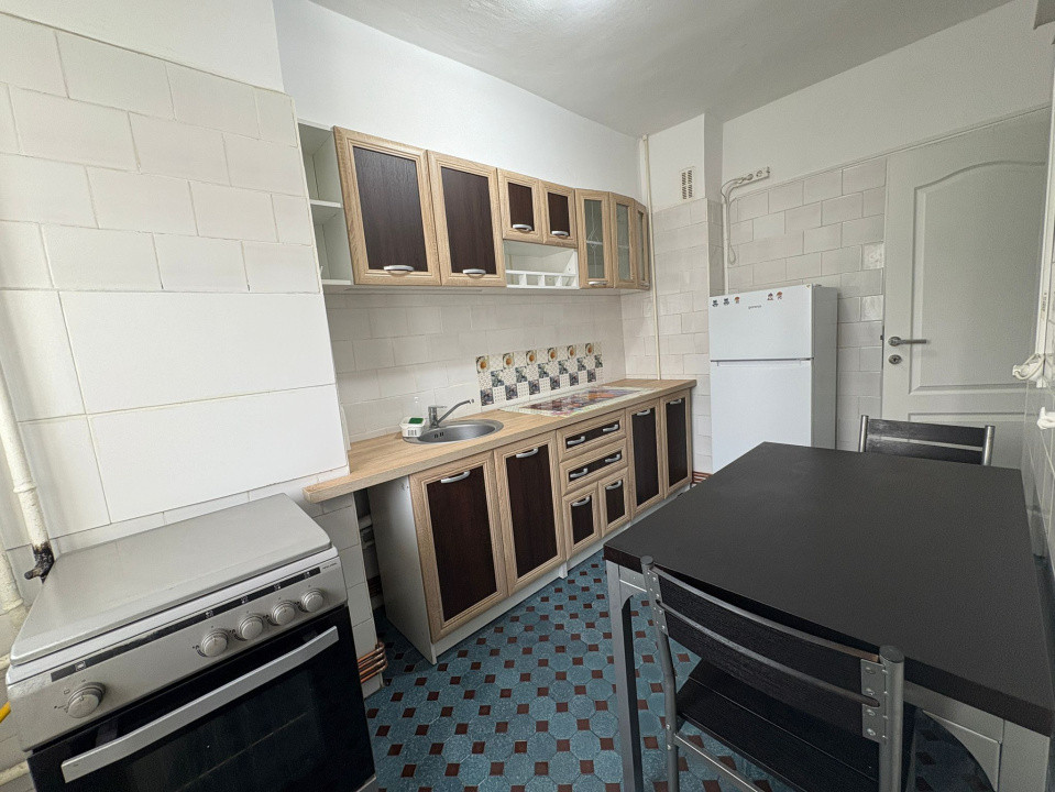 Apartament, 2 camere, 65 mp, decomandat, Calea Bucuresti, Zona Universitatii