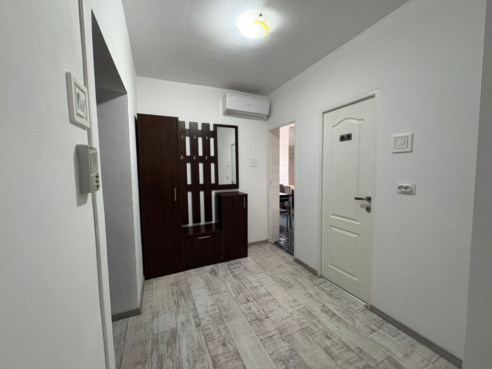 Apartament, 2 camere, 65 mp, decomandat, Calea Bucuresti, Zona Universitatii