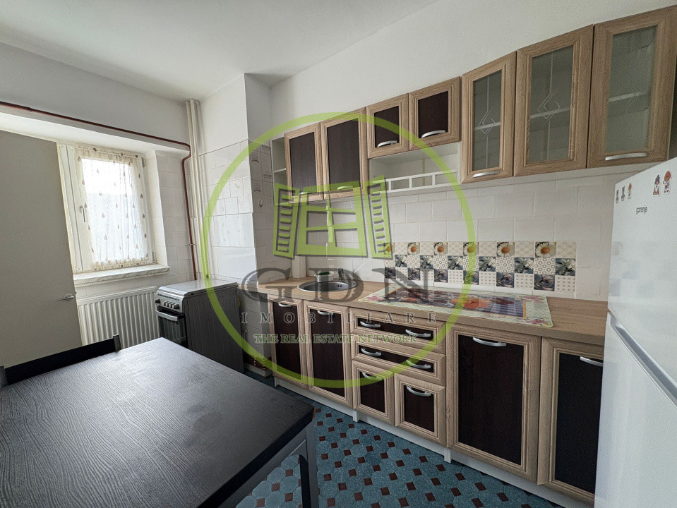 Apartament, 2 camere, 65 mp, decomandat, Calea Bucuresti, Zona Universitatii