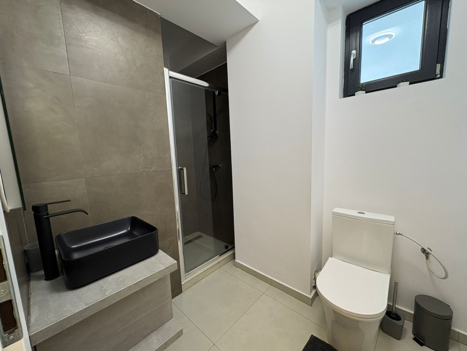 Apartament, 3 camere, 85 mp, Cartier Brazda, Zona Restaurant La Rocca