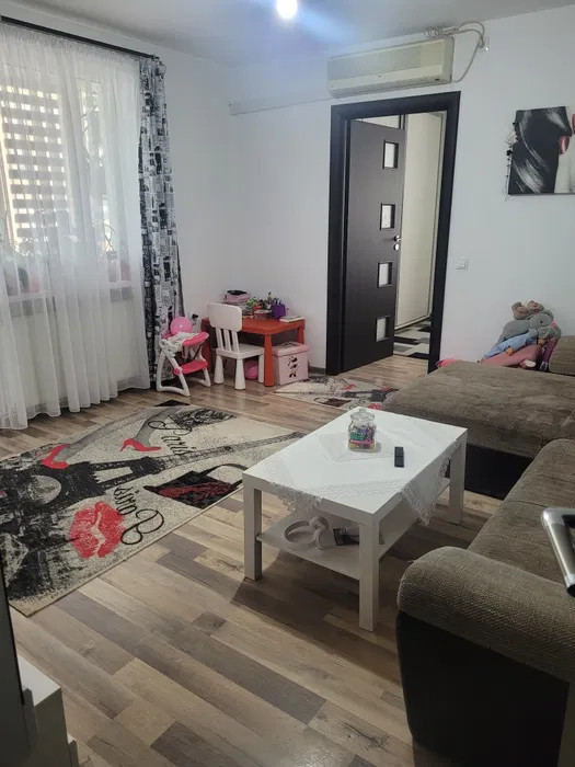 Apartament 3 camere, 56 mp utili, zona Terezian