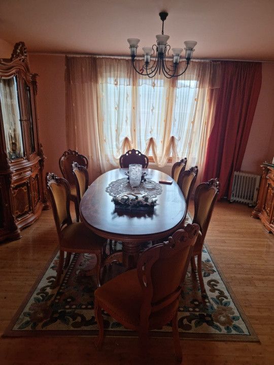 Casa de locuit parter+etaj Loc. Gurahont Arad