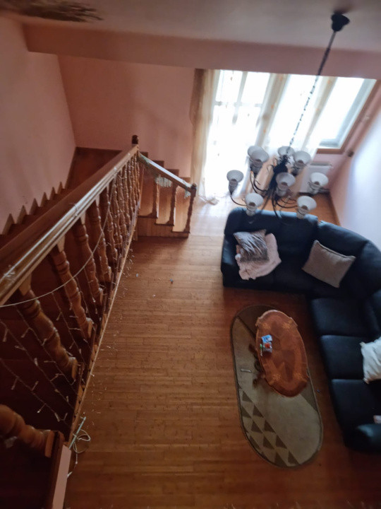 Casa de locuit parter+etaj Loc. Gurahont Arad