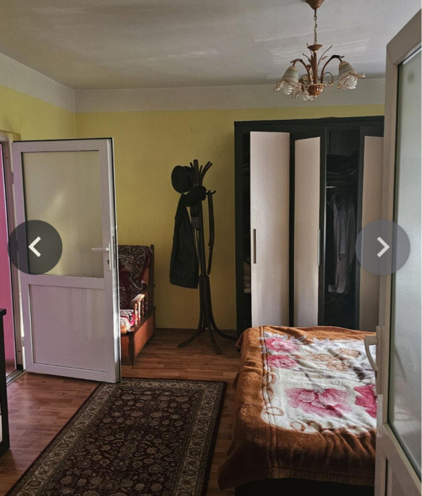 Casa de locuit 10 camere + 2479 mp teren, Loc. Izbuc, jud. Bihor