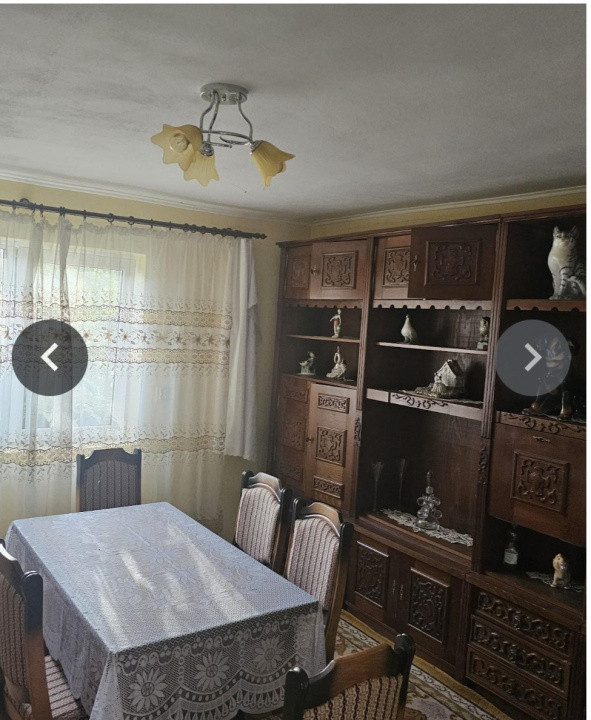 Casa de locuit 10 camere + 2479 mp teren, Loc. Izbuc, jud. Bihor 