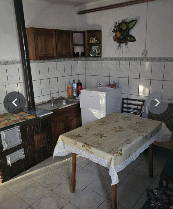 Casa de locuit 10 camere + 2479 mp teren, Loc. Izbuc, jud. Bihor 