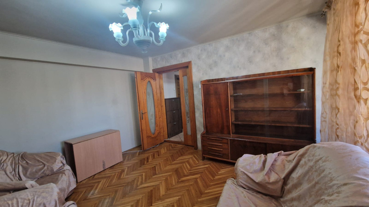 Apartament 3 camere, circular, 82mp, Centru, zona Ramada