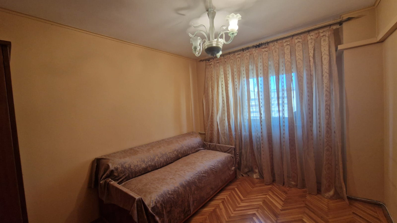 Apartament 3 camere, circular, 82mp, Centru, zona Ramada