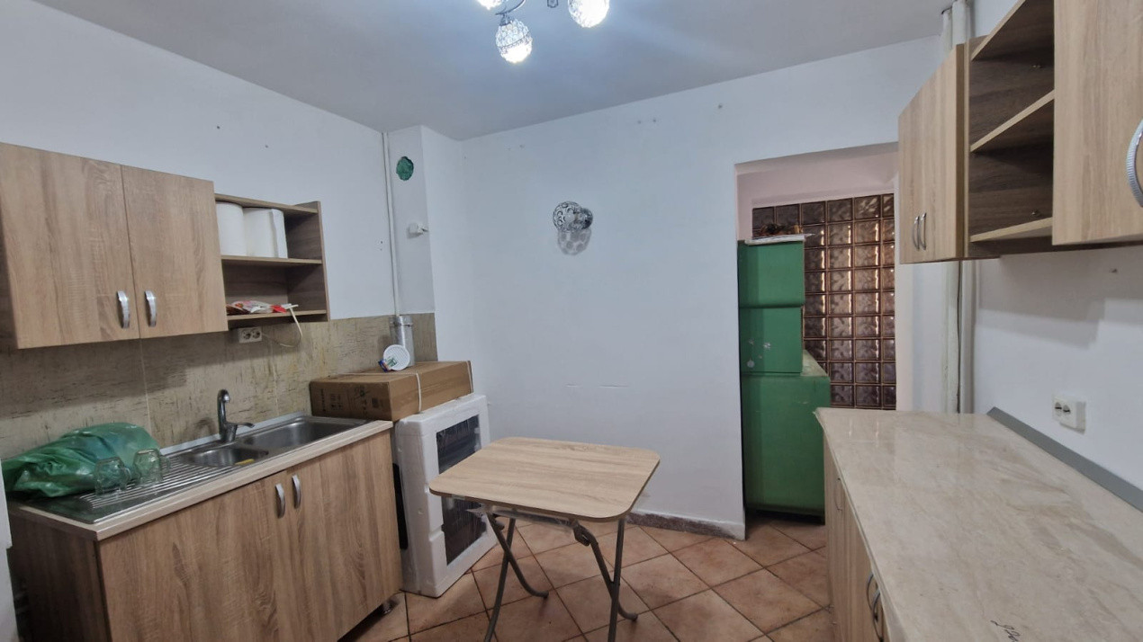 Apartament 3 camere, circular, 82mp, Centru, zona Ramada