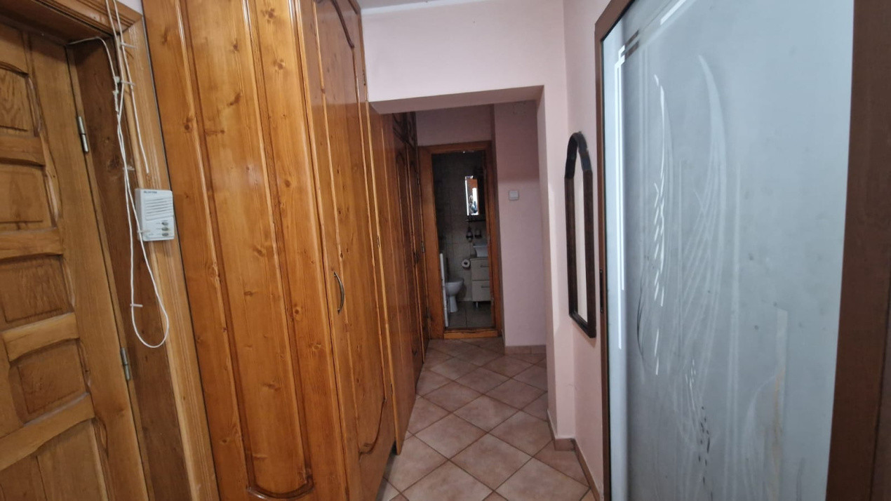 Apartament 3 camere, circular, 82mp, Centru, zona Ramada