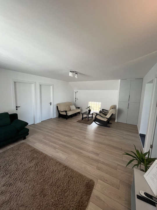 Închiriere ap. 3 cam., la casă 100 mp.+ curte, zona Gruia