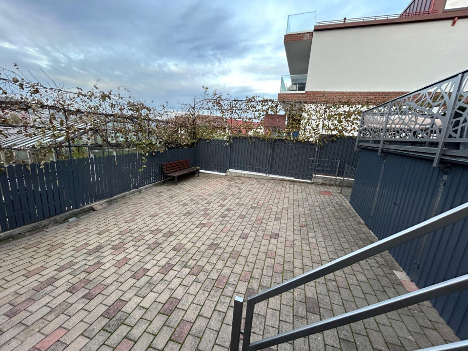 Închiriere ap. 3 cam., la casă 100 mp.+ curte, zona Gruia