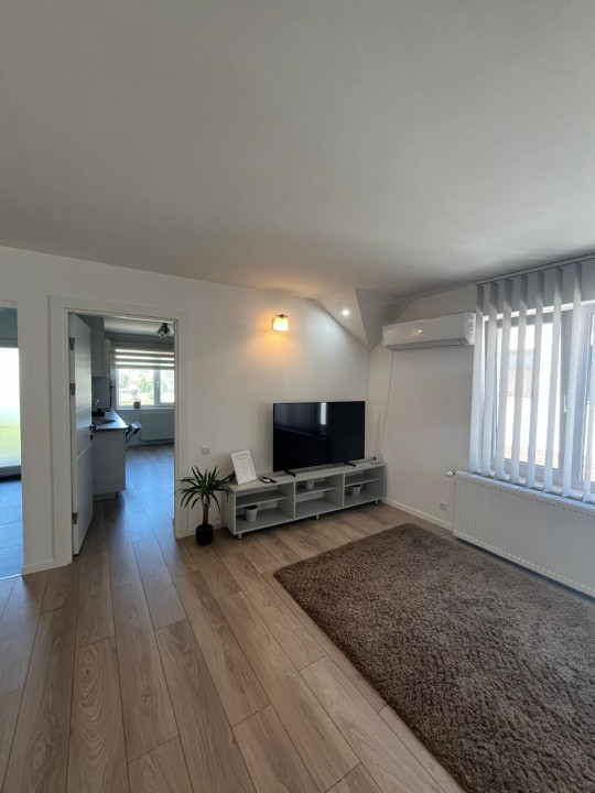 Închiriere ap. 3 cam., la casă 100 mp.+ curte, zona Gruia