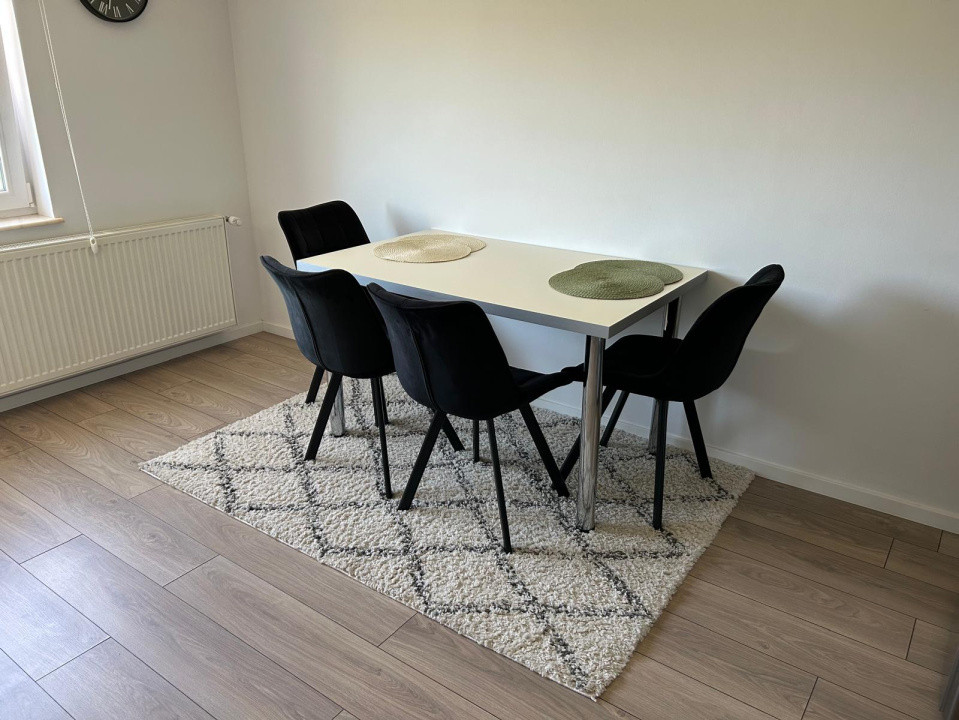 Închiriere ap. 3 cam., la casă 100 mp.+ curte, zona Gruia