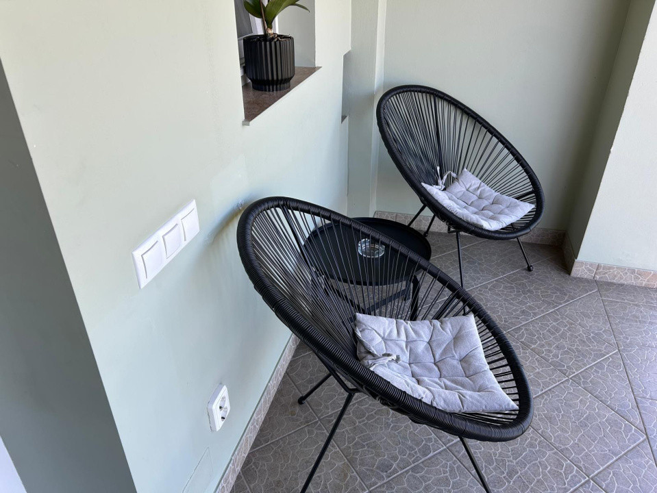 Închiriere ap. 3 cam., la casă 100 mp.+ curte, zona Gruia