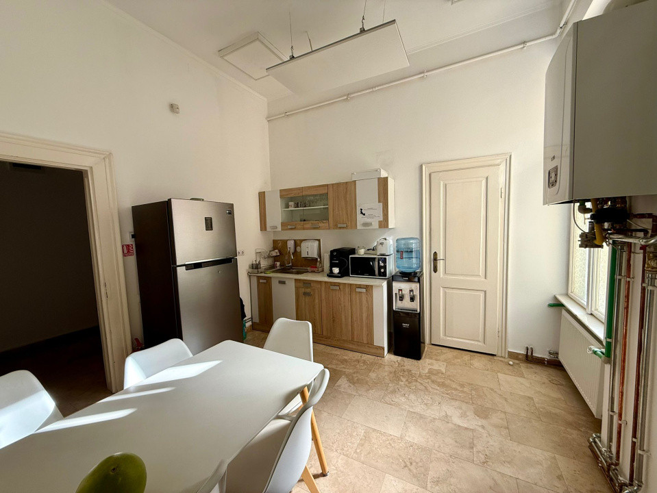 Închiriere birou ultracentral 230 mp. - 2300 EUR+TVA