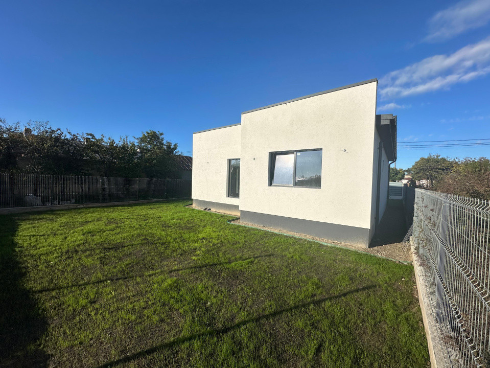 Casă 3 camere de vânzare