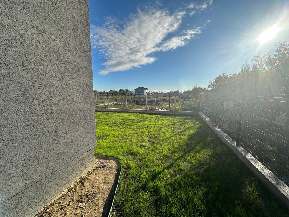 Casă 3 camere de vânzare