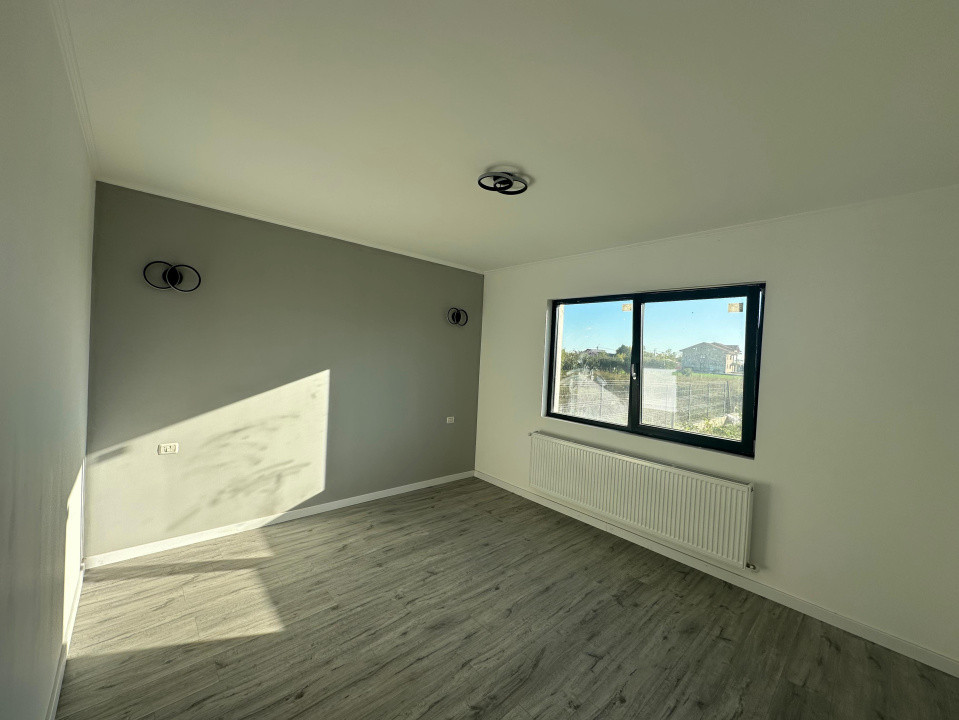 Casă 3 camere de vânzare