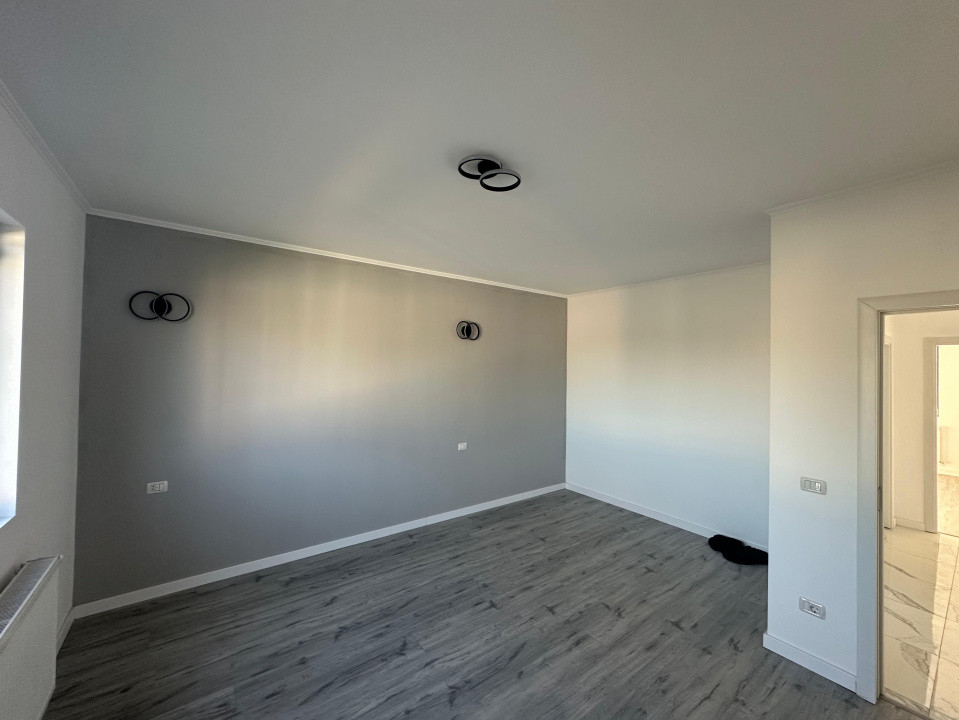 Casă 3 camere de vânzare