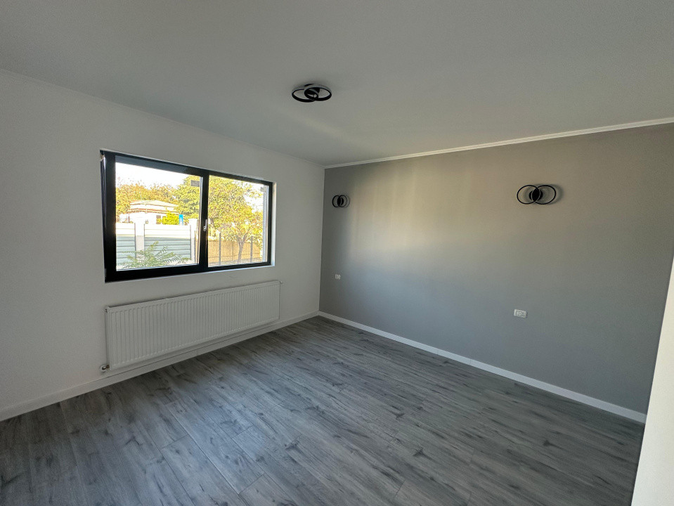 Casă 3 camere de vânzare