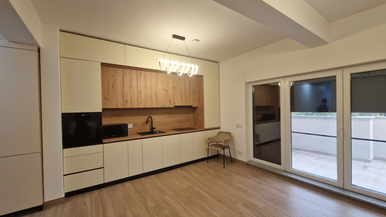 Apartament 3 camere, open space, 100mp, Central